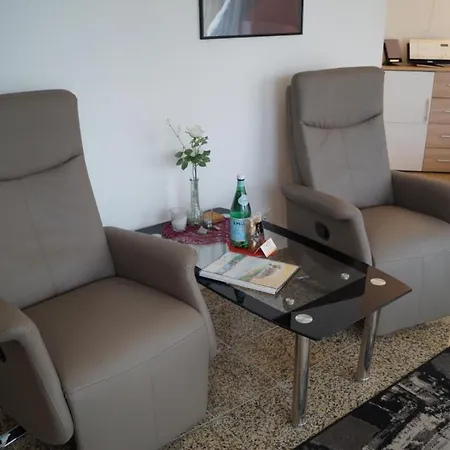 Apartamento Schoenes Appartm. Mit Suedbalkon, Blick Auf Schloonsee, Tiefgarage